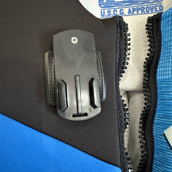 New men's adult life vest with GoPro base attachment - Picture 3 of 4